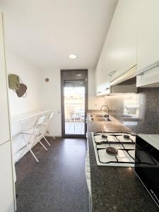 StayVNG Bright & Modern 2BR 143 l Centre Vilanova