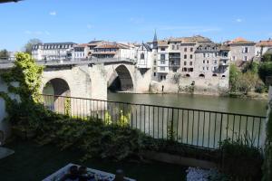 Appartement vue Lot dans Bastide