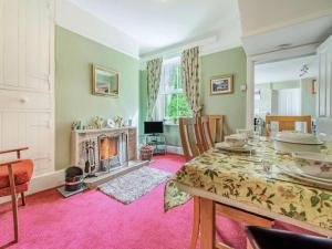3 Bed in Keswick oc-sz395