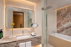 voco Muscat Al Mouj by IHG