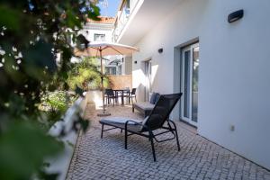 Silver Seahorse Garden Retreat II
