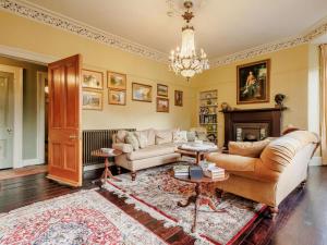 5 Bed in Dunkeld oc-90844