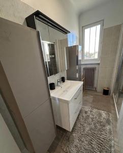 Maison pour 8 personnes avec jardin et à côté Gare RER C & Paris