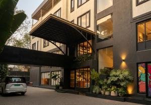 Wellesley Hotel