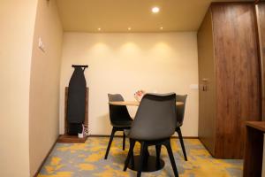 Ascot Hotel