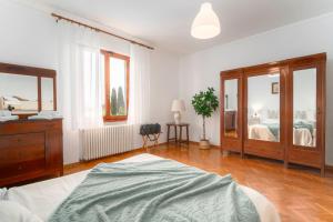 Sundara Apartment strategic Tuscan base near Siena, San Gimignano and Chianti