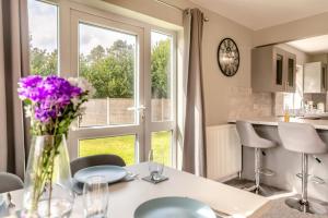 3 Bed in Matlock Moor oc-m36349
