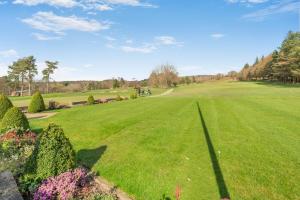 3 Bed in Matlock Moor oc-m36349