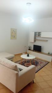 Linda Apartments
