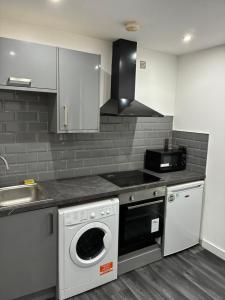 1 Bedroom Luxury Serviced Flat, BD1 Picadilly