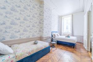 3Bdr & 2 bathrooms next to Champs Elysées, Opéra