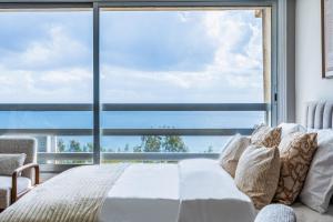 Signature Seaview Penthouse Studio