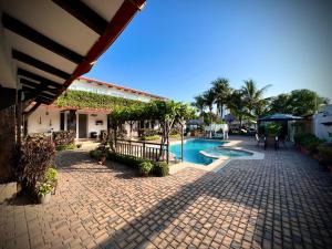 Punta Blanca Ocean Suites