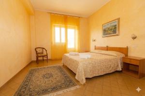 Hotel Holiday