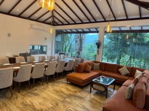 Hangarankanda Bungalow Deniyaya