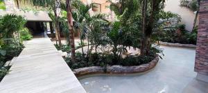 Luxury Studio Rooftop,Pool,Gym,Wifi,close to Beach
