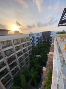 Luxury Studio Rooftop,Pool,Gym,Wifi,close to Beach