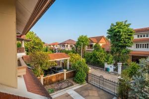 The Thai Palace 360m of Royal Luxury Zen Design