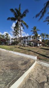 Two bedroom two bed beachfront apartment with large pool