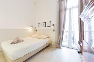 Chic and modern 65 m2 apartment-Cannes city center-1 bedroom 1 mezzanine