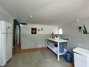 Quarto privado a 160 metros da Praia do Farol da barra 1