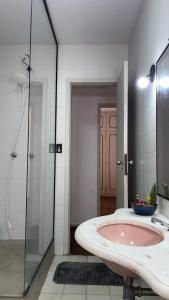 Quarto em apartamento residencial
