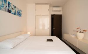 Minimalist 2BR 1WC Near Nguyen Hue D1