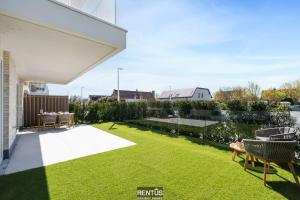 La Dolce Vickri - modern stay with garden and swimming pool