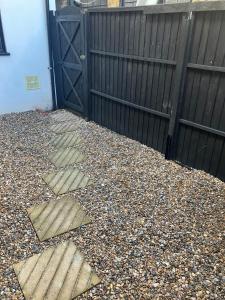 Private Courtyard Studio in Lovely Mortlake