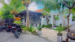 D and B Villa Lembongan By DeWizZ Management