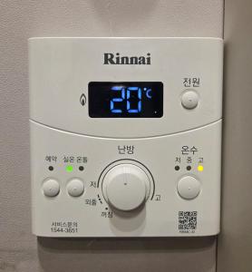 Nook Hongdae 5min from Hongik Univ Stn 2 Queen Beds