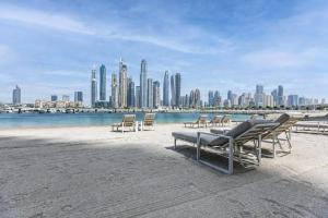 Cosy 1BR with Sea View, Beach & Pool Access