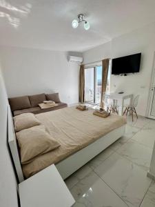 Dilans apartments by the sea
