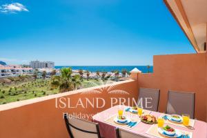 Perfect Seaviews Holiday in Heated Pool Complex TLP308