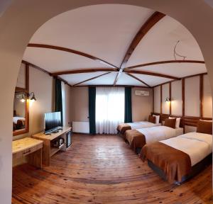 Diamond Koru Hotel
