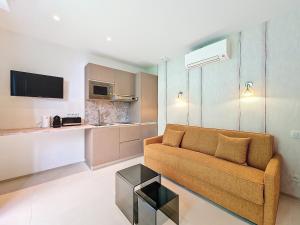 Nestor&Jeeves -JARDIN CORAIL - Terrace, AC, Walk to beach