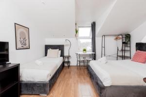 Holland Road Budget Studios