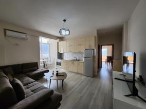 Lungomare Beachfront Apartment - by EKA Luxury Apartments