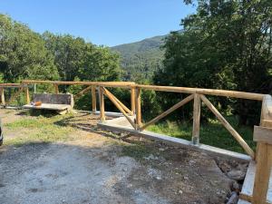 Casetta dalle finestre rosse img18