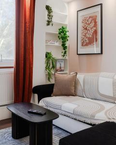 Elegant 2BR APR on Earl’s Court Rd, Great Location