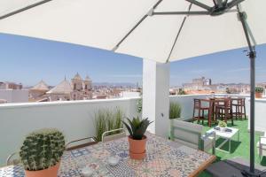 Rustic Chic Studio in Downtown