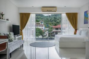 Spacious apartment CHIC Karon beach