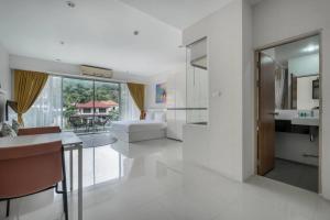 Spacious apartment CHIC Karon beach