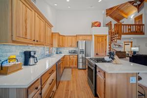 12 White Alder Lane