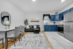 4BR 5 mins to University Hospital w Kitchen and WiFi