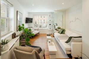 Roof Terrace, Yoga Room up to 4 Primrose Hill