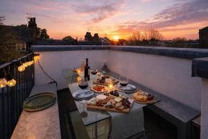Roof Terrace, Yoga Room up to 4 Primrose Hill