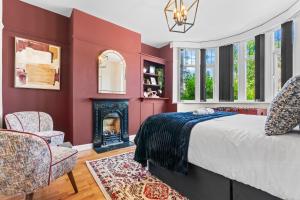 5 Double Bedrooms 6 Beds - Driveway fits 2 LWBS -Edgbaston Digbeth Solihull NEC BHX Central City Centre Excellent Location - By Samina, Arz Stays