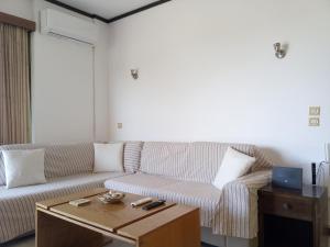 2BD apartment with large balcony near the sea!!