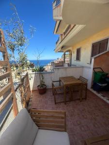Hilltop Apartment img14